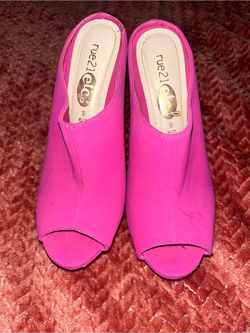 Rue21 Hot Pink Open-Toe Slip-On wedge. Size 6.5